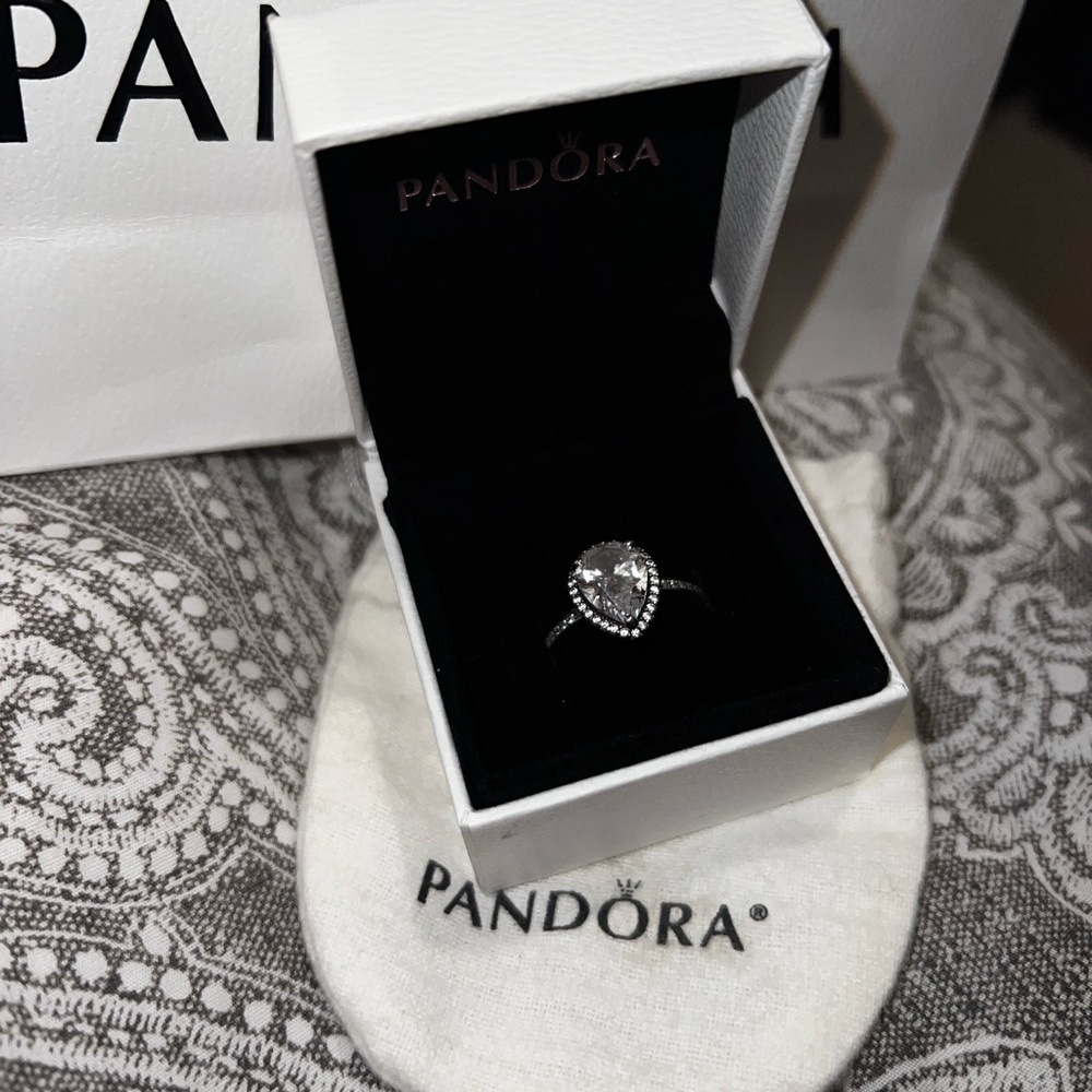 Pandora Ring